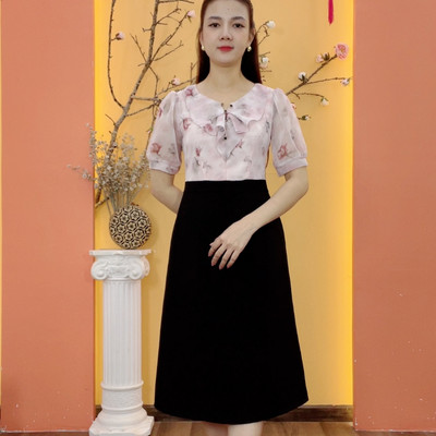 Đầm Form A trung niên cho mẹ -  Cổ tim bèo kết nút tay ngắn - Hồng hoa - TTV1940