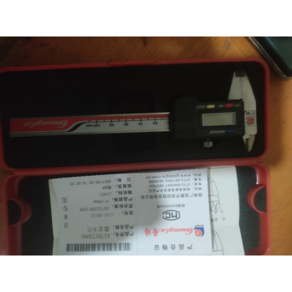 Thướt Kẹp Điện Tử GUANGLU 100 mm Hàng Mới Full Box