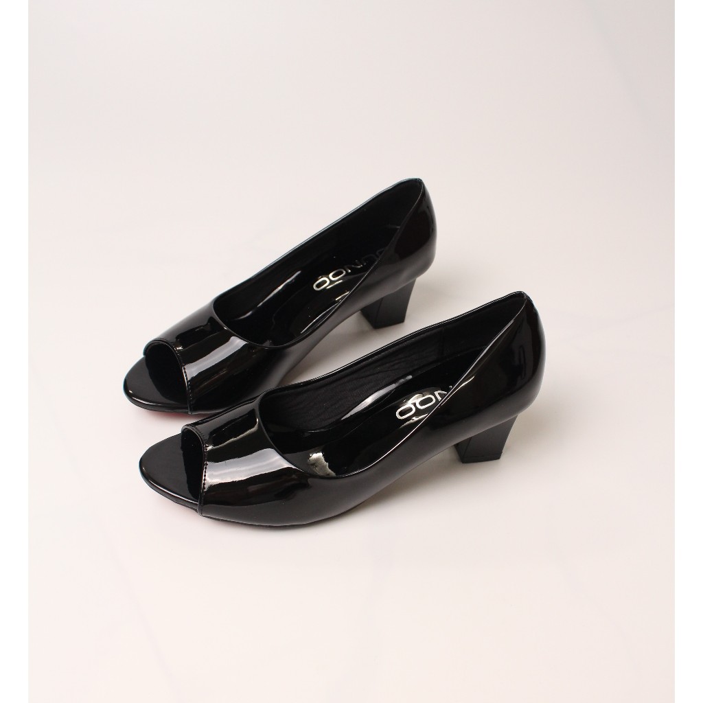 Giày hở mũi Đen bóng – tinh giản nhưng đầy quyền lực, cao gót 5 phân tôn dáng