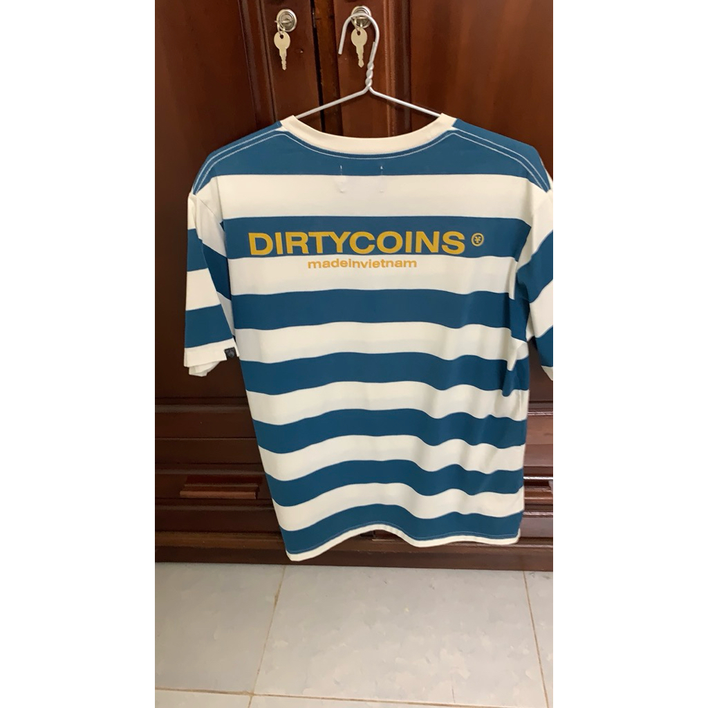 áo phông sọc ngang xanh trắng có túi trước ngực dirty coin