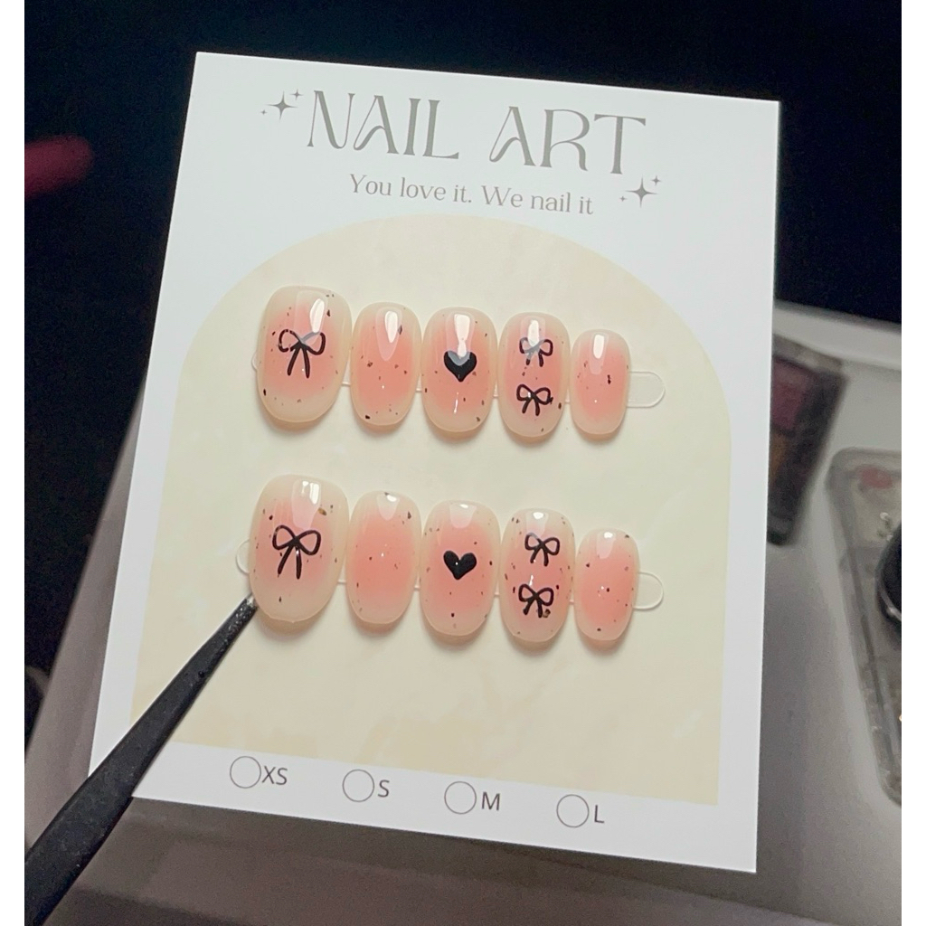 M214 Nailbox móng tay giả sơn thạch ombre Hồng nơ đen dễ thương Mino