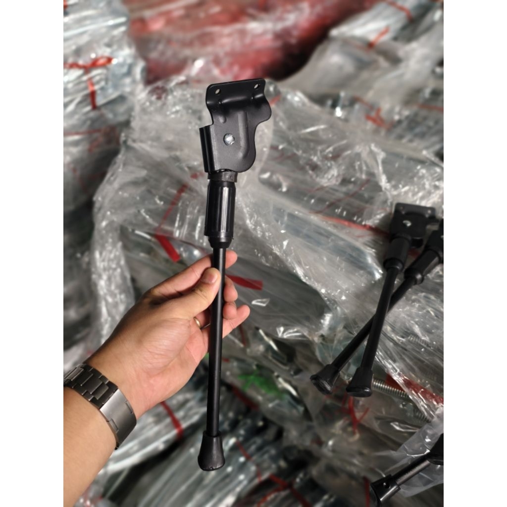 Chân chống xe đạp thể thao dày dặn chắc chắn