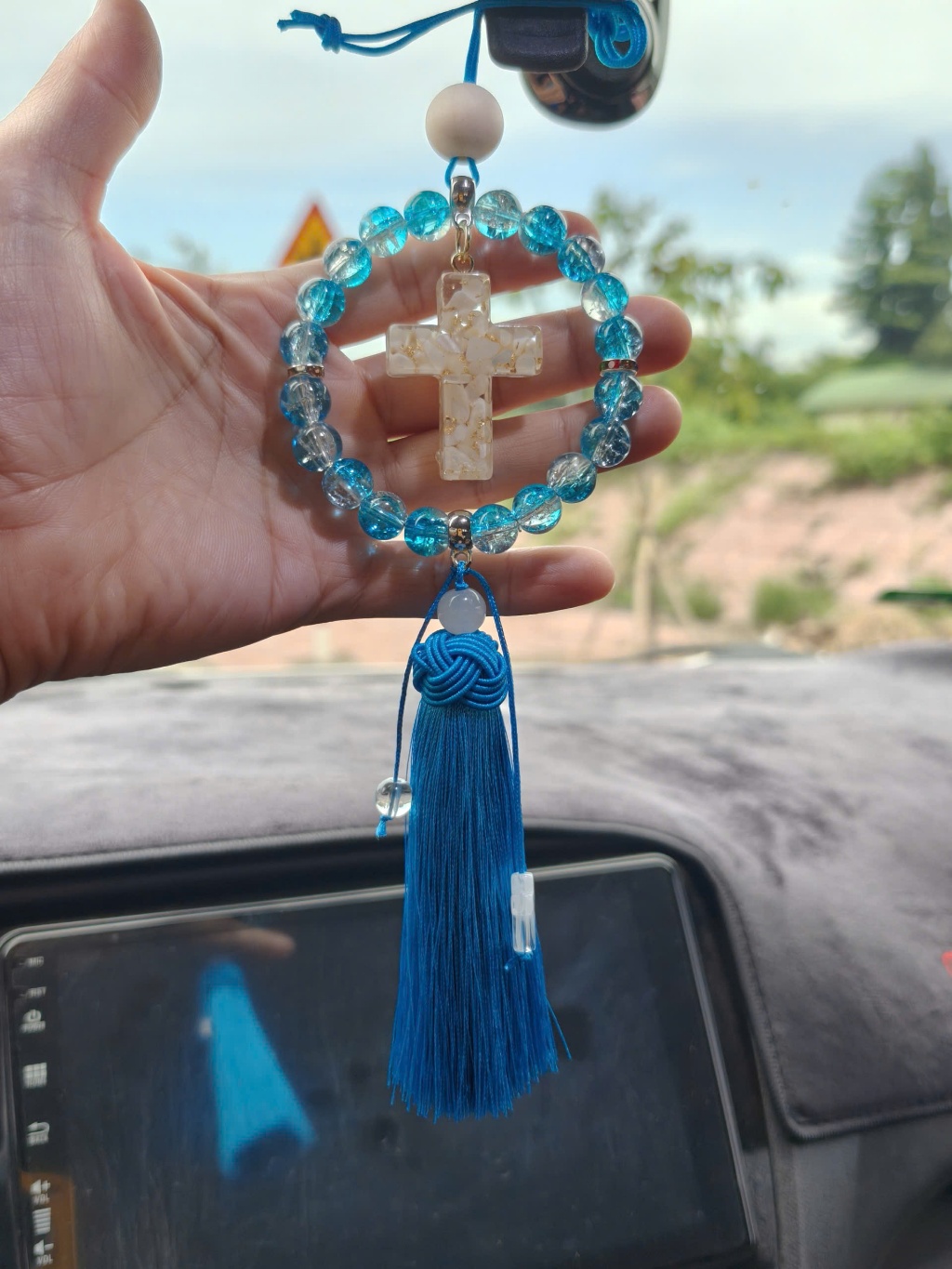 Dây Treo Xe Ô Tô Pha Lê Hình Thánh Giá Cross