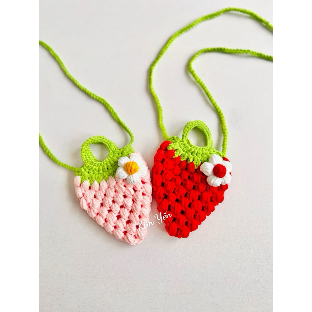 Túi trái dâu mini bằng Len Handmade,túi đựng xiền,đựng tai nghe,túi đeo chéo bằng len,nhận móc theo 