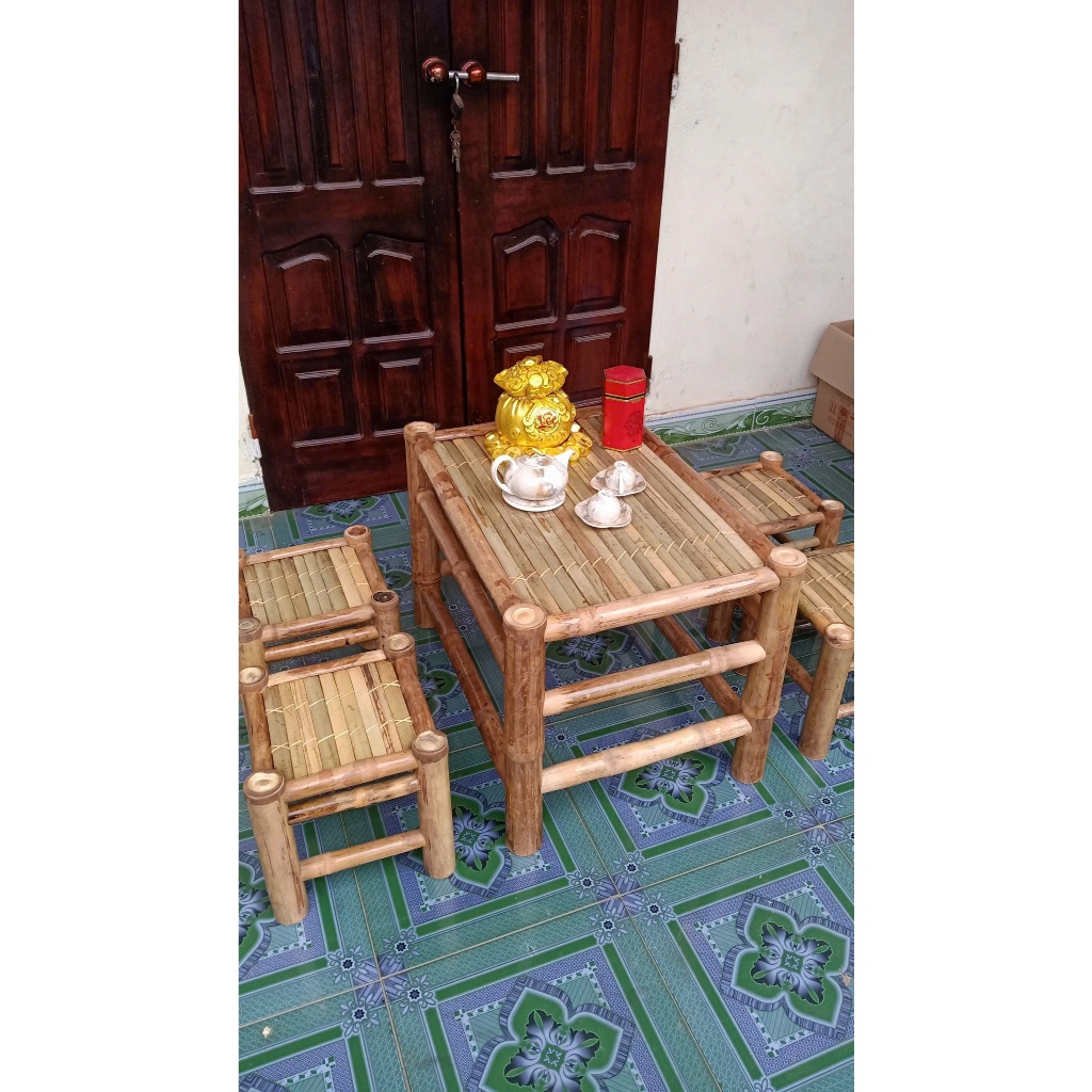 Bàn ghế tre - 1 bàn 4 ghế đôn - Kích thước cao 50cm X dài 70cm X rộng 50cm - Sẵn 3 màu