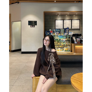 [Steezy] Áo len lông cừu dày trễ vai tay phồng phối đai cổ da beo form rộng dấu quần, áo len dài tay nữ thu đông - L1297