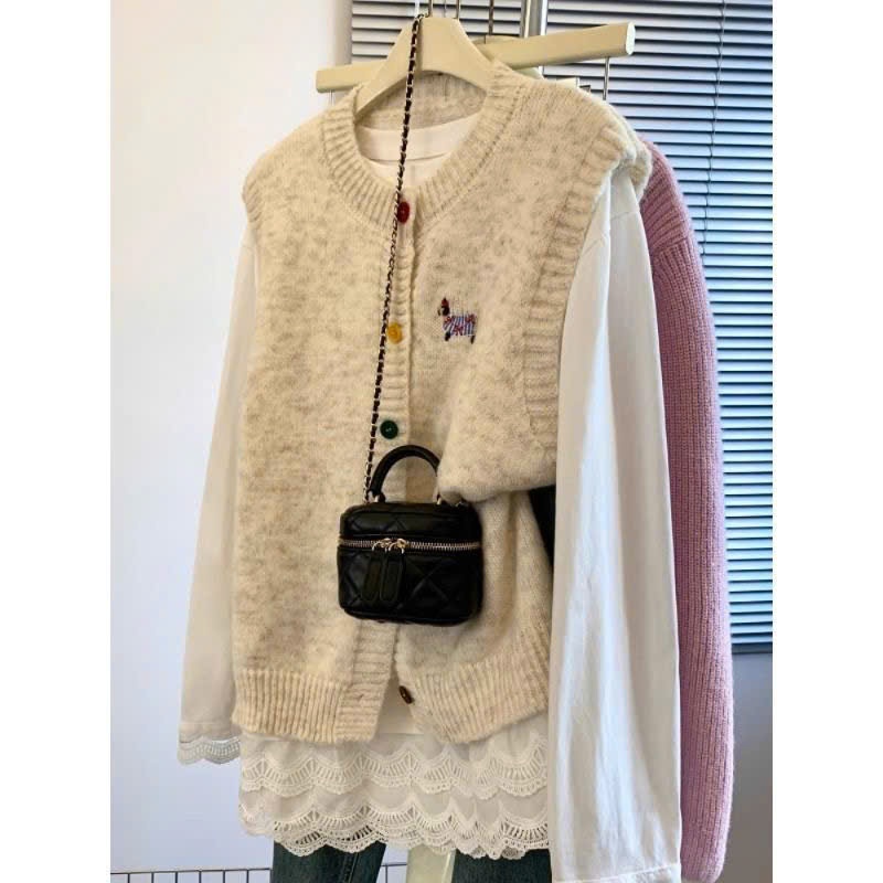 [SẴN] Áo gile len cổ tròn phối cúc nhiều màu xinh xắn, áo len nữ không tay họa tiết thêu basic - 083 | BigBuy360 - bigbuy360.vn