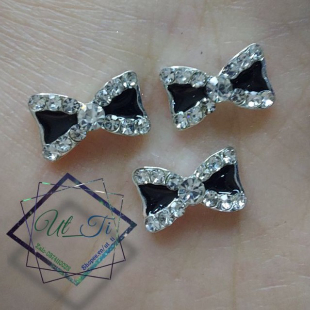combo 5 charm nơ đen viền đá mã 140