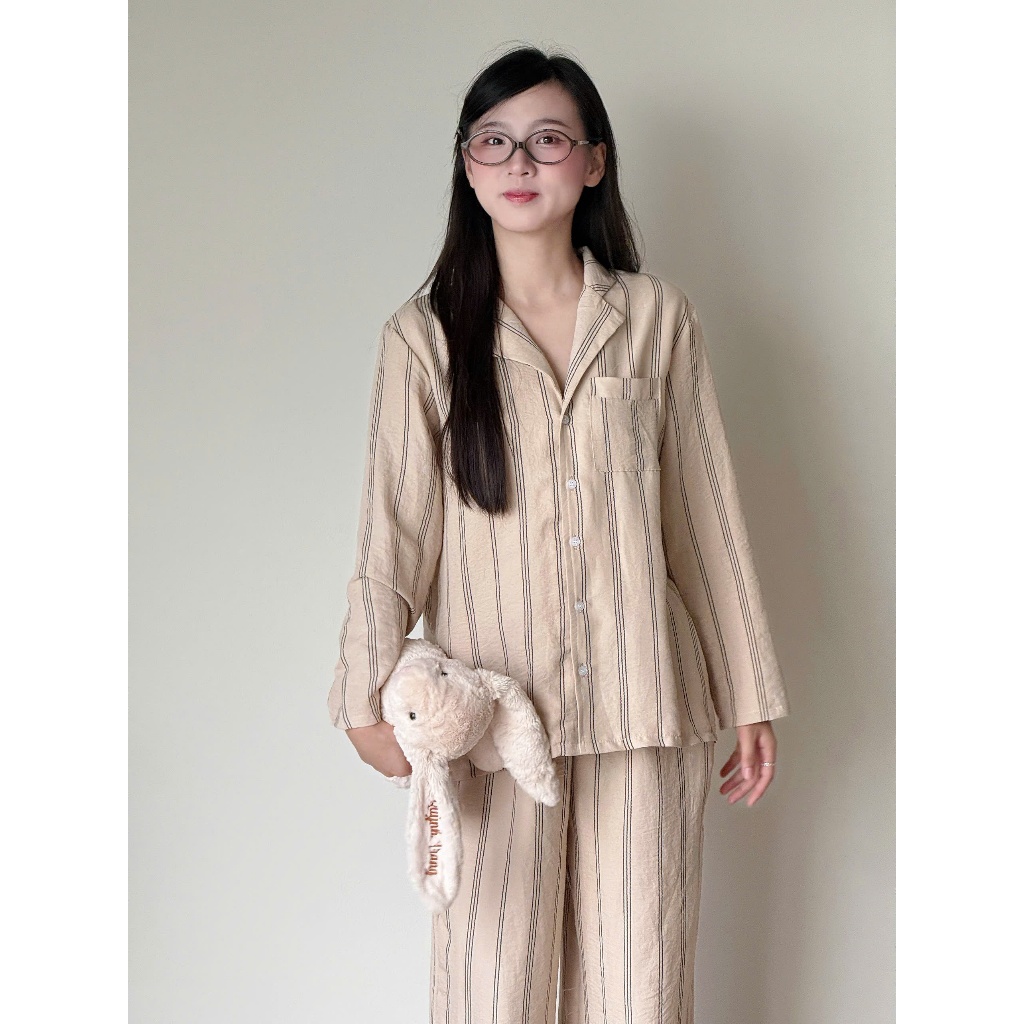 MB-SET-012 Maybee.Homedress Bộ Ngủ Dài Tay Kẻ Sọc Lớn – Chất Đũi Mềm Mịn, Thanh Lịch, Thoải Mái | BigBuy360 - bigbuy360.vn
