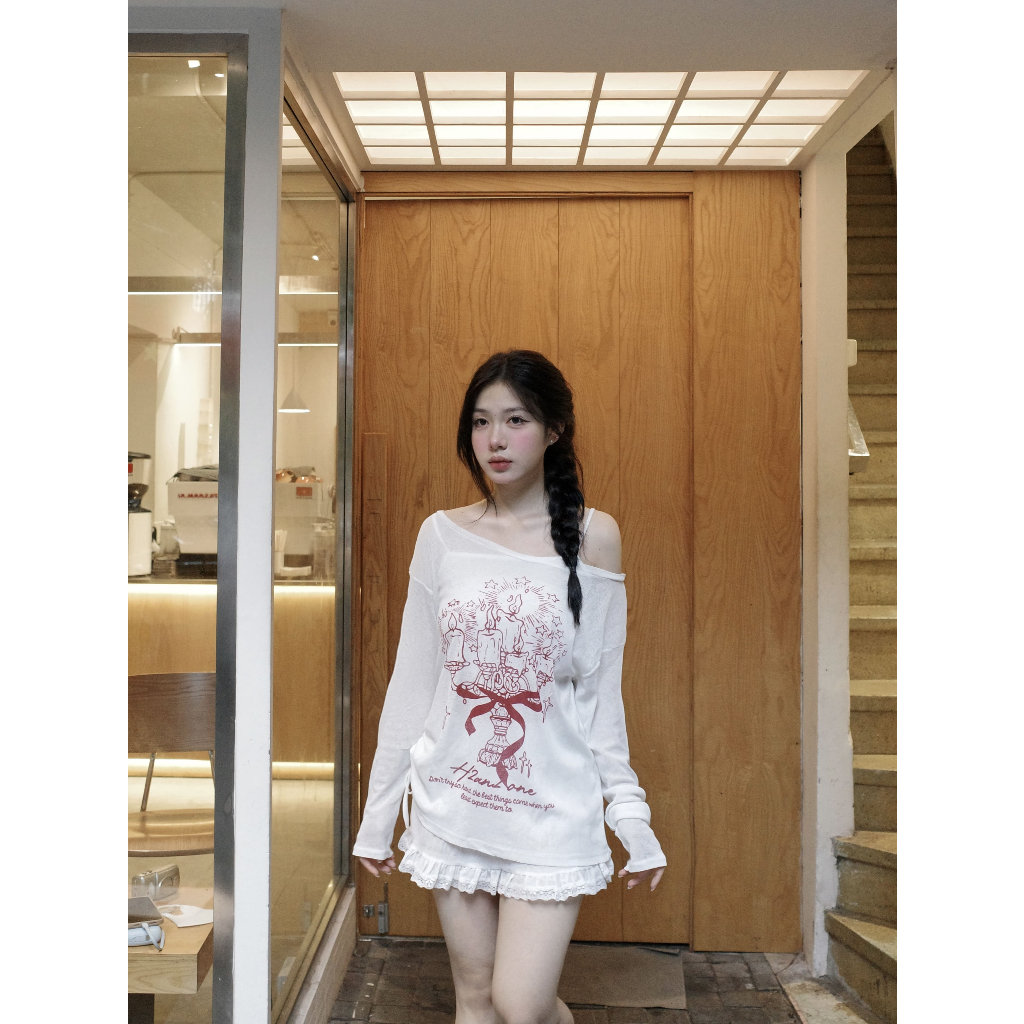 Áo thun nữ dài tay hoạ tiết đèn thần, Áo thun giấy xuyên thấu trễ vai in hình graffiti dễ thương - AT01 | BigBuy360 - bigbuy360.vn