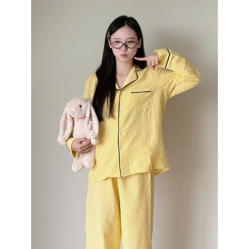 MB-SET-013 Maybee.Homedress Bộ Ngủ Kẻ Sọc Dài Tay Viền Đen – Chất Vải Mềm Mịn, Thanh Lịch, Thoải Mái | BigBuy360 - bigbuy360.vn