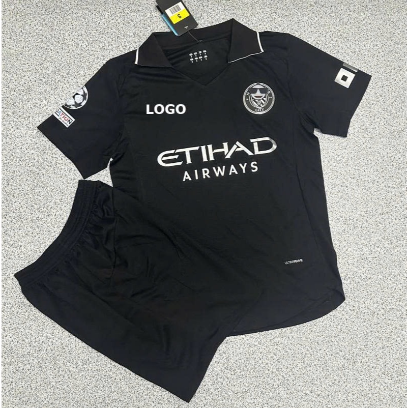 Bộ Quần Áo Bóng Đá CLB Man City Mẫu Thứ 3 Mùa 2025 Tay C1 - Vải Polyester Gai Thái