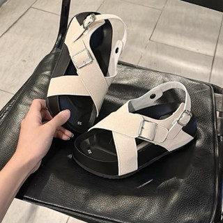 Sandal Nữ D4 quai chéo có khóa tăng giảm cao 3cm nhẹ chân mũi tròn chuẩn size trẻ trung cá tính