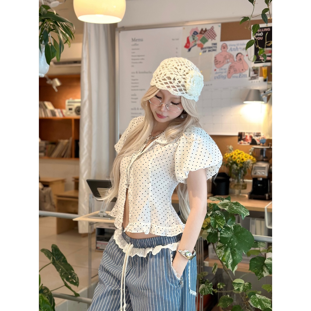 Áo sơ mi chấm bi, tay bí phồng, cổ lá sen, thiết kế THELSTUDIOS | BigBuy360 - bigbuy360.vn