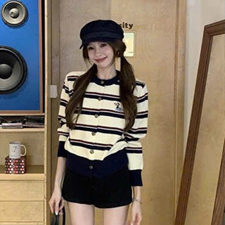 áo kiểu nữ hàn quốc,áo kiểu nữ dễ thương MẪU MỚI RA MẮT len cún kẻ thom hàng Cao Cấp ve185