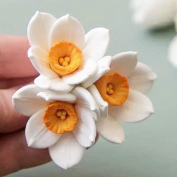 Khuôn silicon tạo hình hoa mai 3 bông - chùm 3 bông hoa thủy tiên- Mã M1 – Dùng cho bánh kem, socola, xôi, thạch rau câu