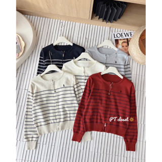   Hương Muối  Áo cardigan len kẻ đôi kéo khoá thêu hình cái ghế 