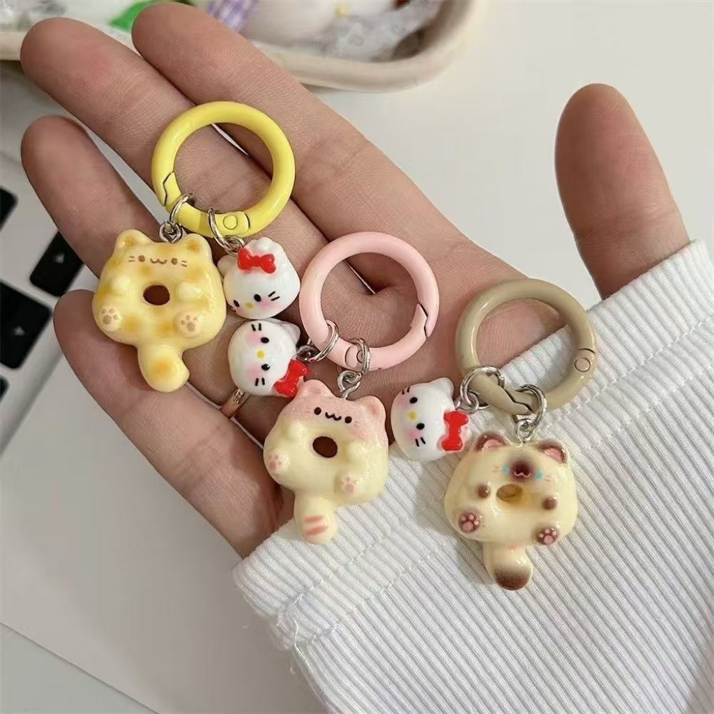 Móc Khoá Mèo Nhỏ Nhỏ Xinh Xinh Kèm Charm Hello Kitty Quà Tặng Hana Store