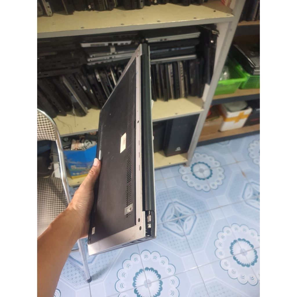 Vỏ laptop dell inspiron 5547