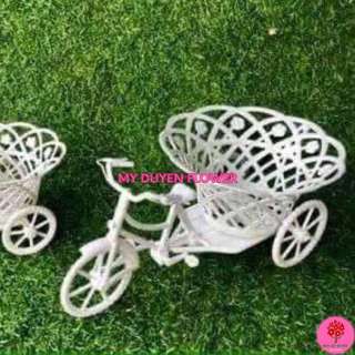 XE ĐẠP HOA, GIỎ CẮM HOA, TRANG TRÍ