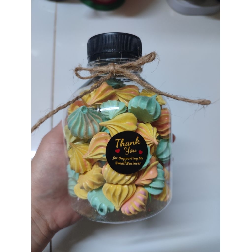 Kẹo meringue nụ hôn