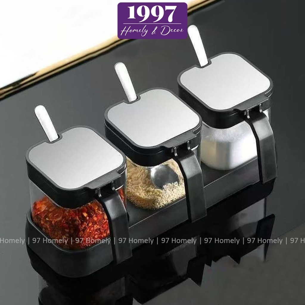 Lọ Đựng Gia Vị Thủy Tinh Kèm Thìa Inox 97Homely Chịu Nhiệt Cao Nắp Lật Cubic Cao Cấp DT250901401