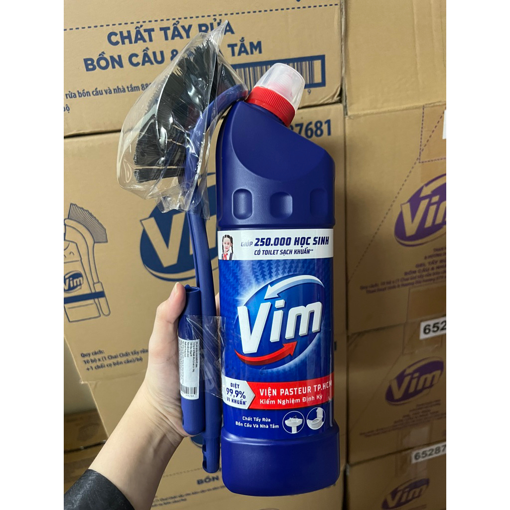 (TẶNG BÀN CHẢI) Vim tẩy bồn cầu 880ml tặng