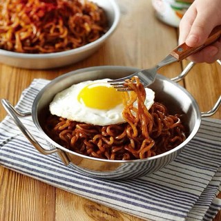 Mì sợi lớn khô Ottogi 500G và sốt nấu mì tương đen Hàn Quốc