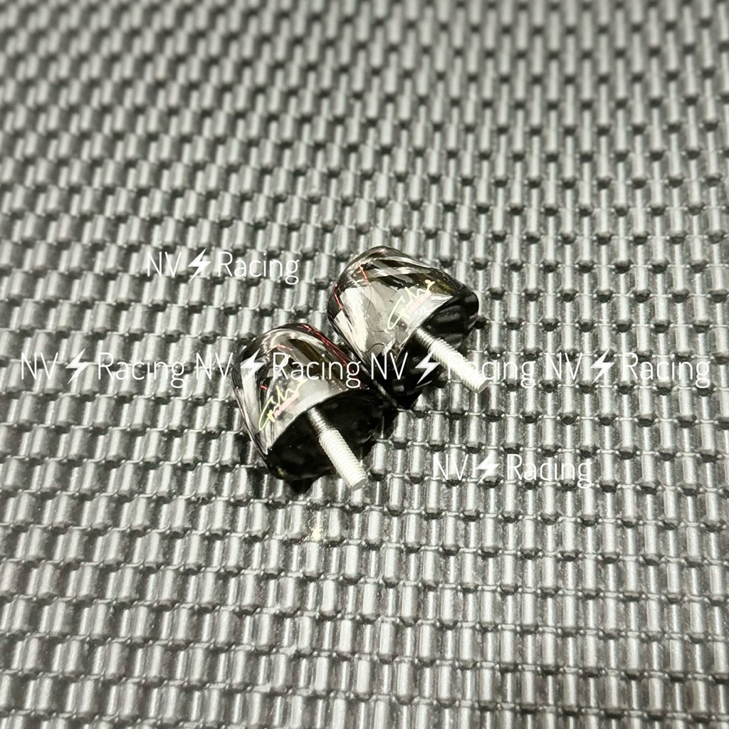 Gù carbon fiber vân sợi đỏ lắp được nhiều dòng xe