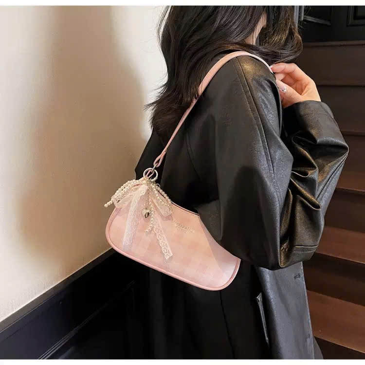 Túi xách nữ đeo chéo kẻ caro kèm charm nơ  tym ngọc dễ thương CUN201 | BigBuy360 - bigbuy360.vn