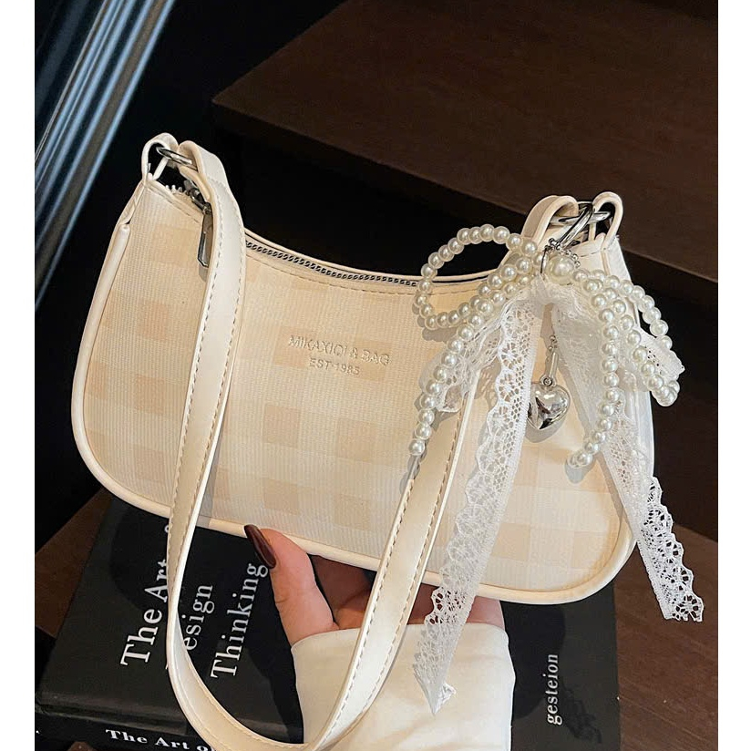 Túi xách nữ đeo chéo kẻ caro kèm charm nơ  tym ngọc dễ thương CUN201 | BigBuy360 - bigbuy360.vn