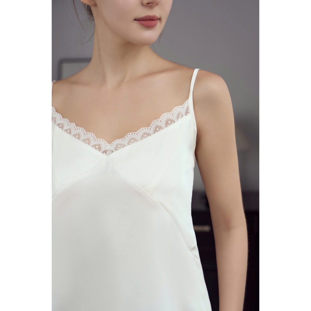 Bộ Ngủ 2 Dây Lụa Latin Phối Ren Cao Cấp Mềm Mát, Set Đồ Ngủ Áo 2 Dây Quần Đùi Sexy Quyến Rũ Mặc Nhà – B2D02 | BigBuy360 - bigbuy360.vn
