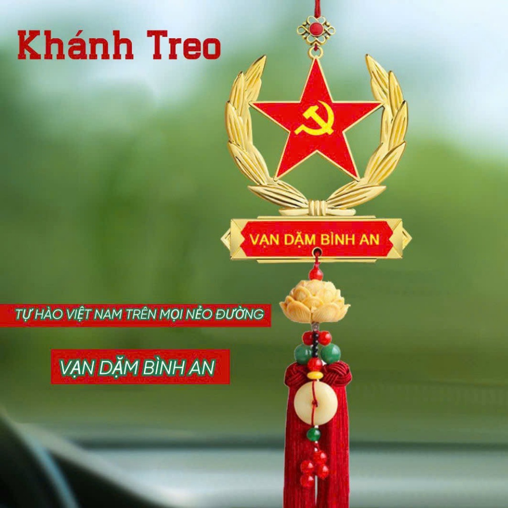Khánh cờ Đảng treo gương chiếu hậu ô tô mang đến bình an may mắn