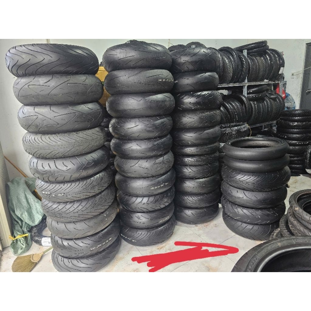 Vỏ lốp xe cũ Moto pkl 180/55-17, 190/50-17 , 200/50-17 , 190/55-17, 120/70-17, củ tháo xe còn dày. v