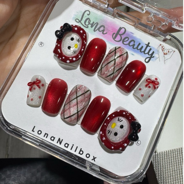 Nailbox móng up thiết kế mắt mèo đỏ design 2 em kitty nổi siêu cute