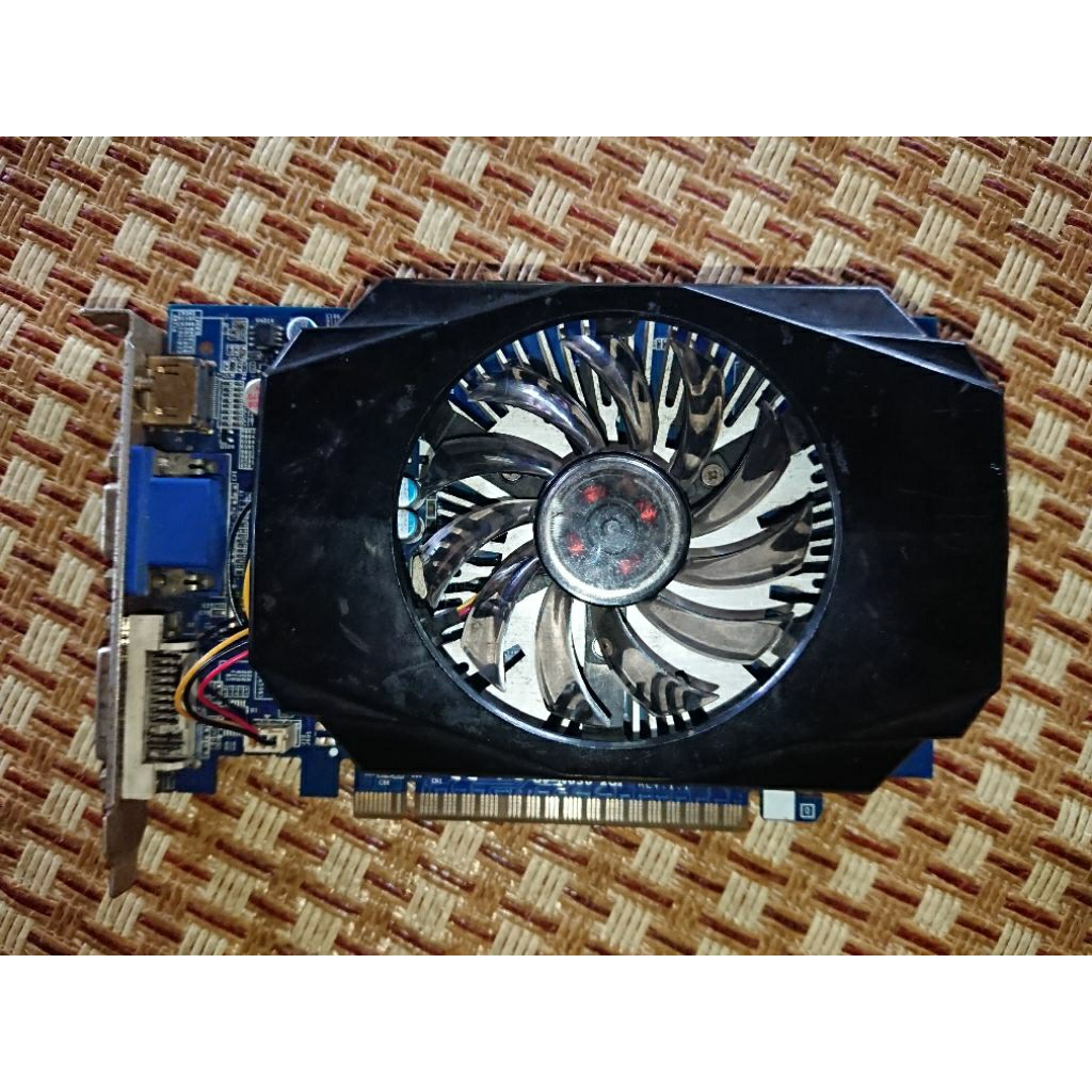 gt630 2gb ddr3 hoạt động full cổng, mod ốp ko lo bay tụ ic
