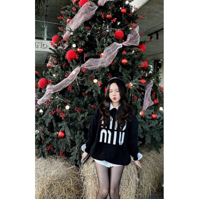 𝙏𝒉𝙖𝒐𝙫𝒊_𝑼𝙡𝒍𝙯𝒂𝙣𝒈// Áo Len Sweater Nam Nữ MIU MIU siêu hot hit Form rộng Hàn Quốc Chất Len Lông thỏ mềm mịn | BigBuy360 - bigbuy360.vn