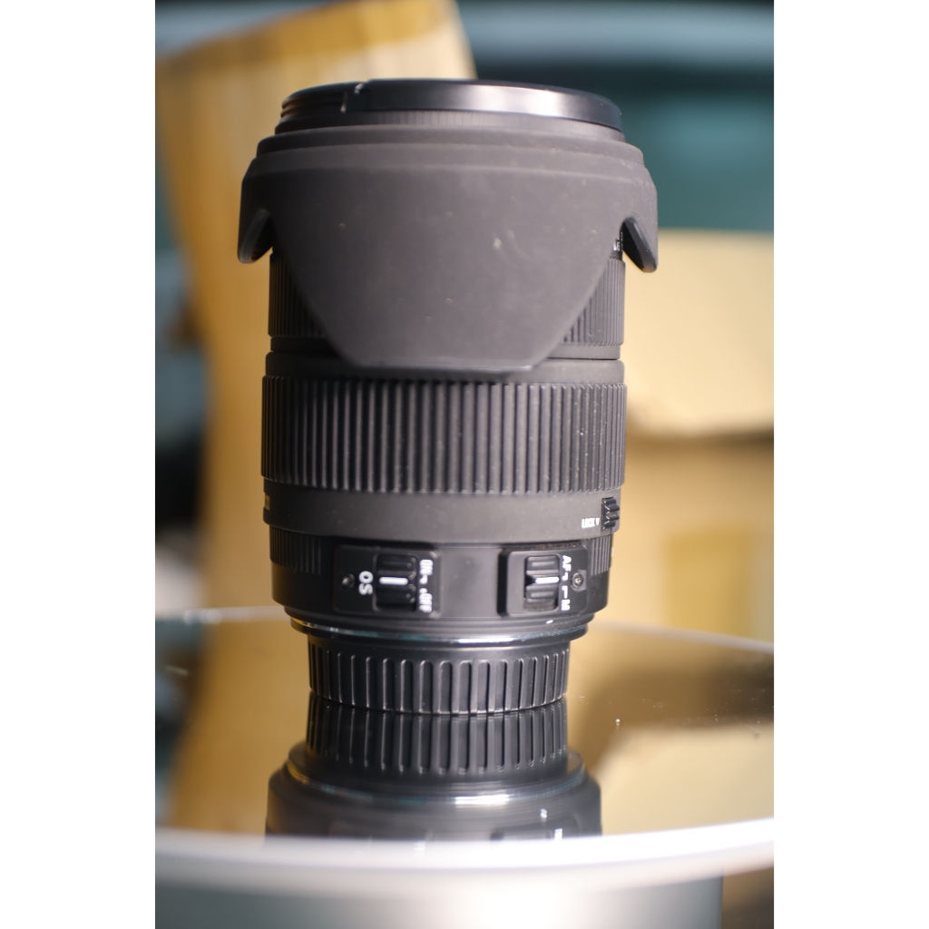 lens canon Sigma 18-200mm f/3.5-6.3 DC OS for Canon ef-s (Tình trạng kính 97% có 1 điểm mốc thấu kính lớn) - Ống kính Canon EF