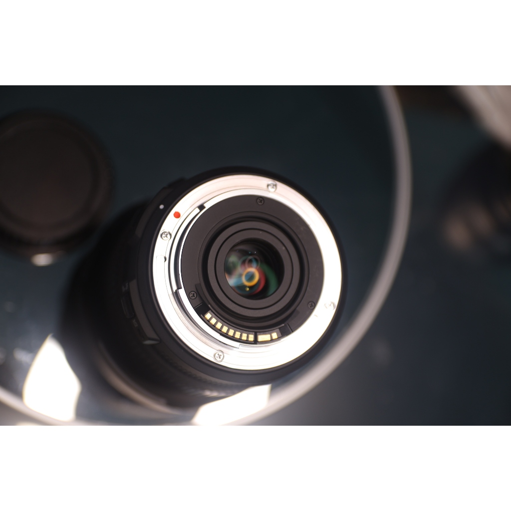 lens canon Sigma 18-200mm f/3.5-6.3 DC OS for Canon ef-s (Tình trạng kính 97% có 1 điểm mốc thấu kính lớn) - Ống kính Canon EF