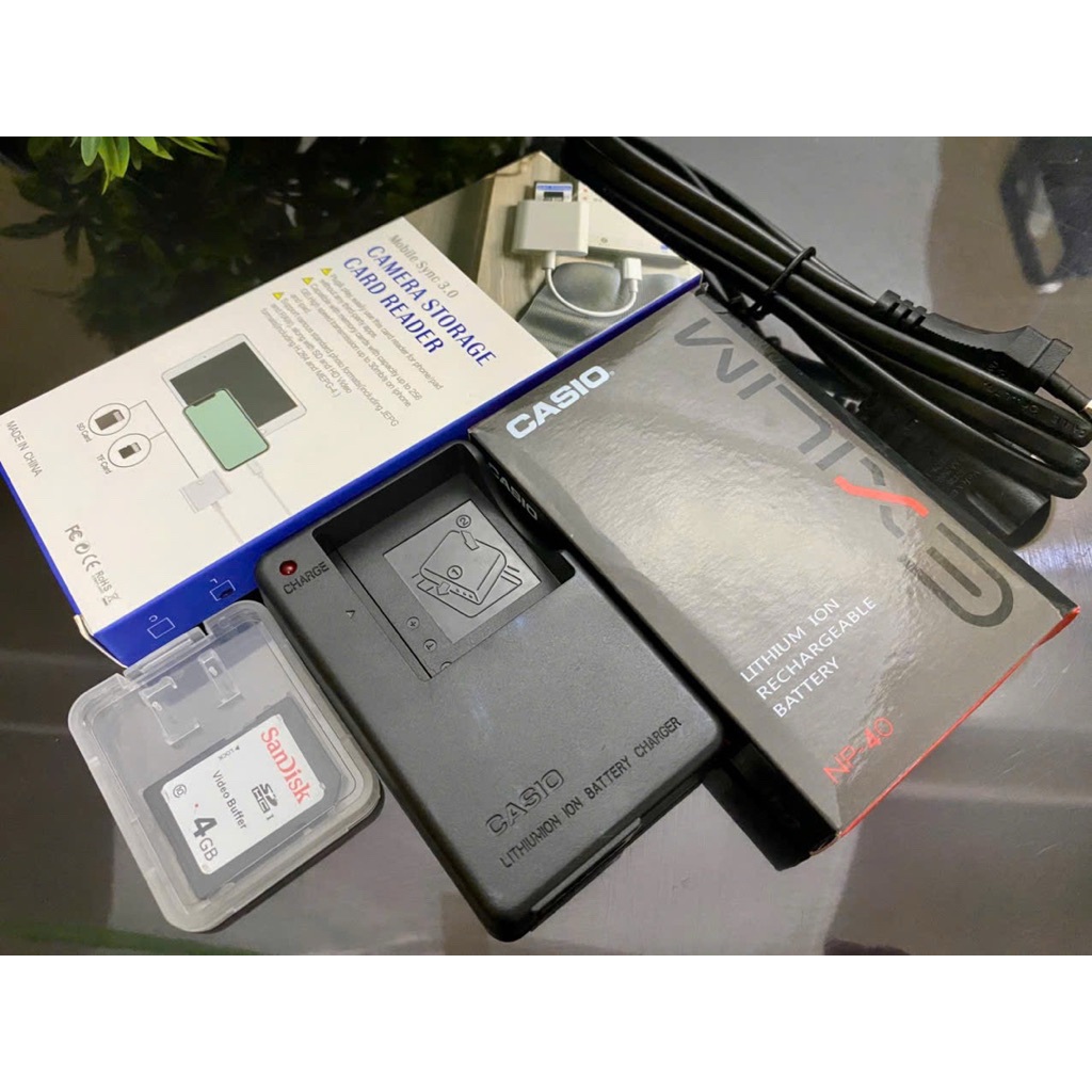 Bộ Sạc pin, thẻ, cáp Casio NP-40