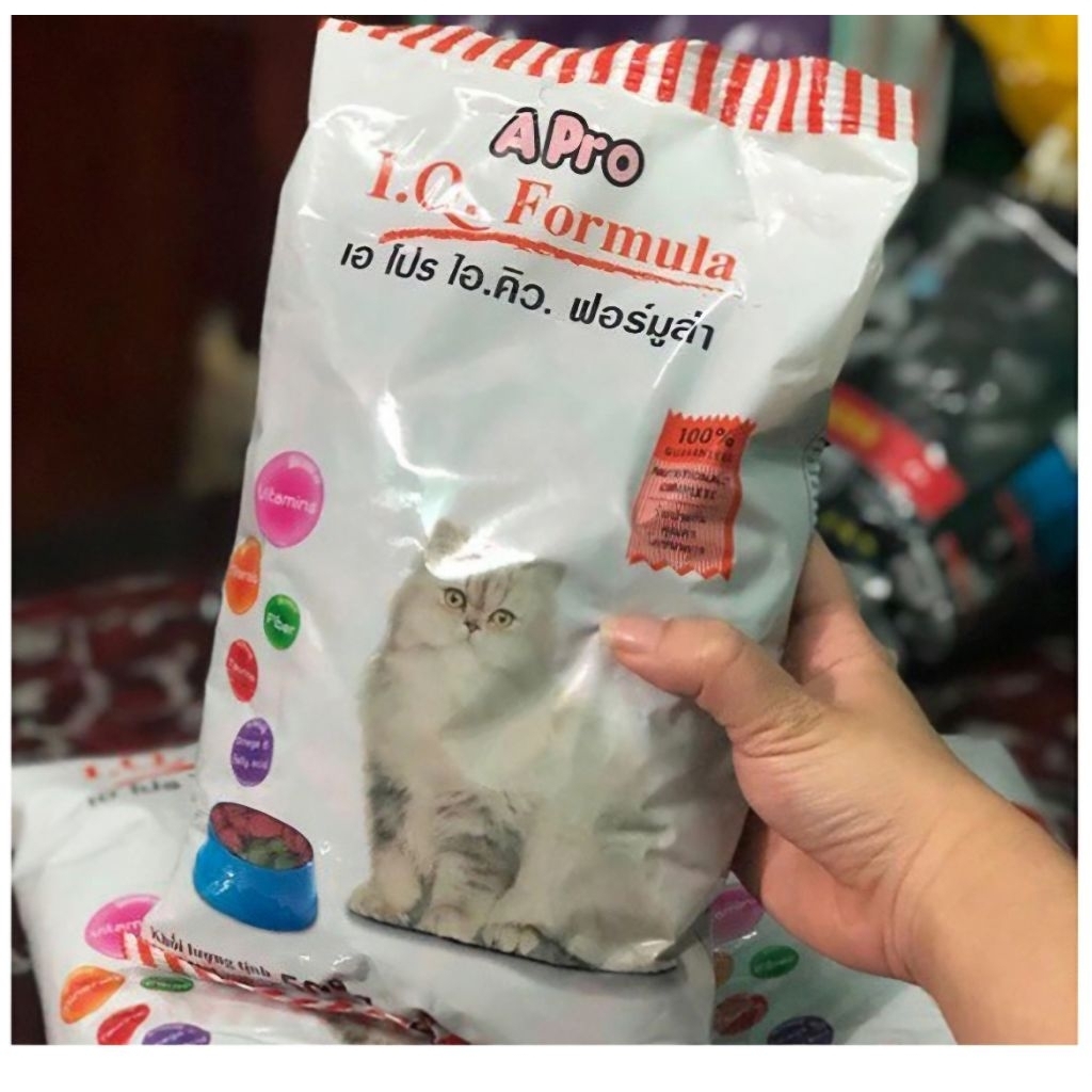 Thức ăn mèo IQ formula