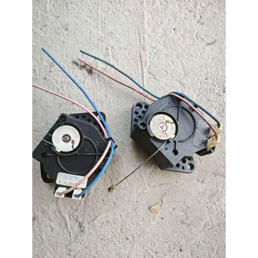 Motor xả máy giặt Sanyo Aqua tháo máy Cũ zin