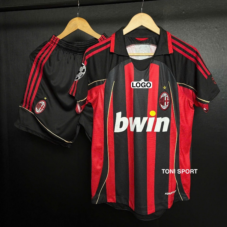 Bộ Quần Áo Bóng Đá CLB AC MILAN RETRO 2008 - Chuẩn Mẫu Thi Đấu - Vải Polyester Gai Thái Thoáng Khí T