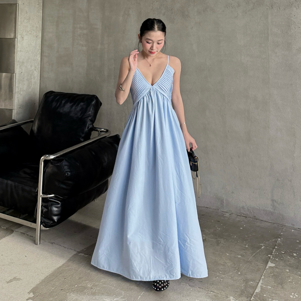 𝐋𝐮𝐓𝐚 | Váy hai dây xếp li ngực