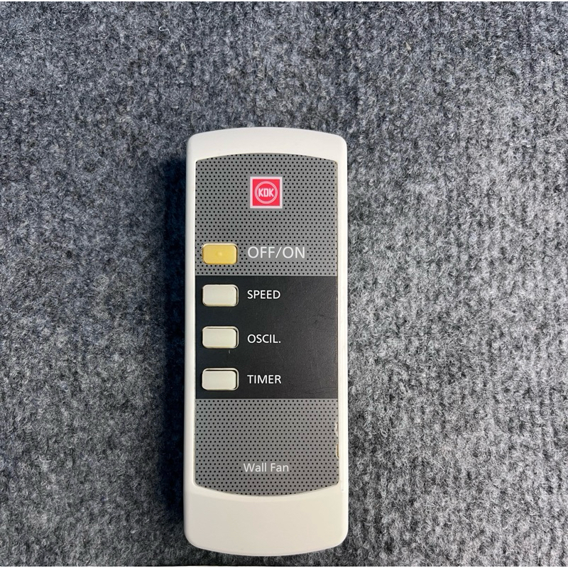 điều khiển quạt treo tường KDK chính hãng.
