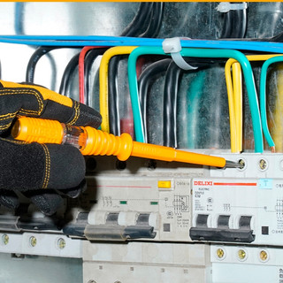 Bút thử điện INGCO HSDT1908, dài 19cm, kiểm tra điện áp AC100-500V
