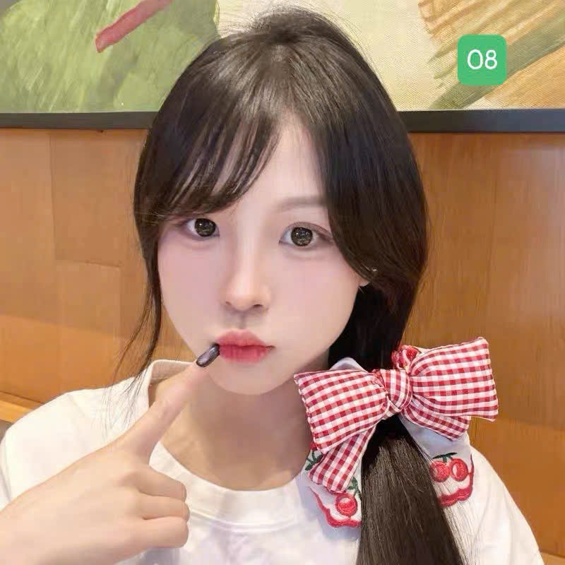 Cột tóc scrunchie viền đỏ nơ caro cherry dễ thương
