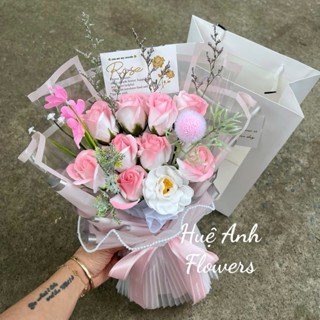  BÓ HOA SÁP  PINK NHẸ NHÀNG A6 CHÍNH CHỦ HUỆ ANH FLOWERS,KÈM TÚI XÁCH,THIỆP,ĐÈN TRONG PHÂN LOẠI 