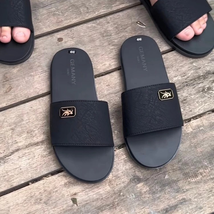 Dép Mc mờ nam nữ thời trang mẫu mới 2024, quai da gắn khuy thiết kế sang trọng ( ảnh thật kèm video sz 36-43 )