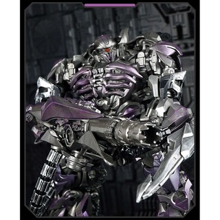 Mô hình Shockwave -Jinke JK-17B/  Baiwei TW-1028/TW -1028B